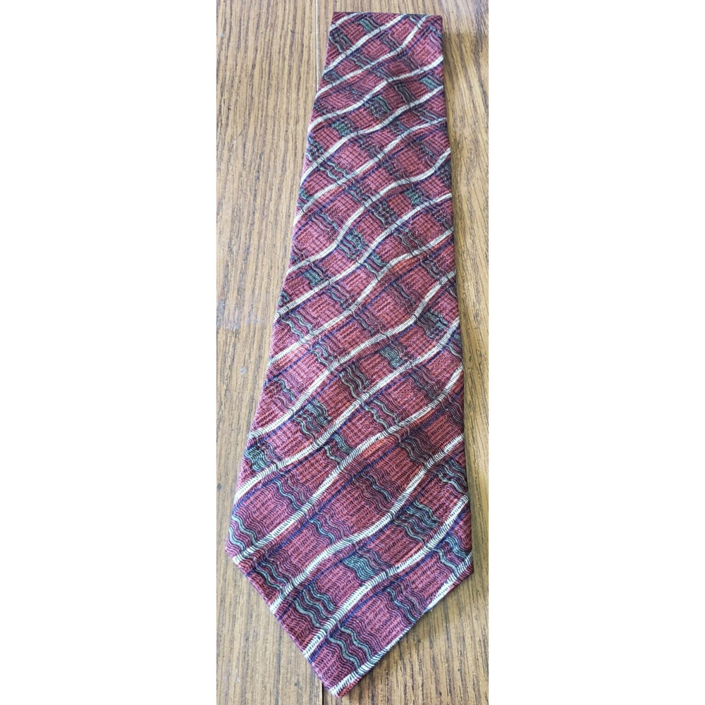 Haggar Clothing CIty Casuals Neck Tie 100% Silk Maroon and Black Plaid Stripe